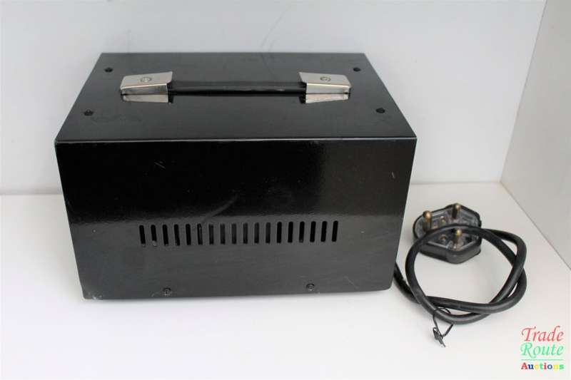 STEP UP 110V TO 220V & STEP DOWN 220V TO 110V TRANSFORMER DS-2000