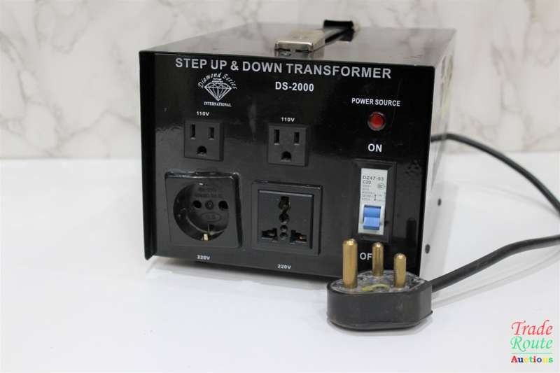STEP UP 110V TO 220V & STEP DOWN 220V TO 110V TRANSFORMER DS-2000 STEP UP 110V TO 220V & STEP DOWN