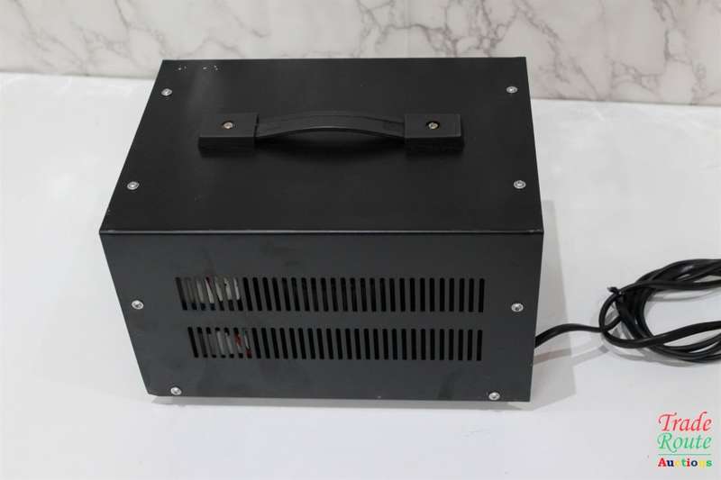 JOHSUN STEP DOWN TRANSFORMER 220v to 110v DT-2000 VA