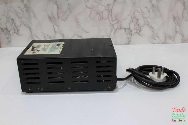 CM 220V-110V STEP DOWN TRANSFORMER 1000 W MAX - US-Plug