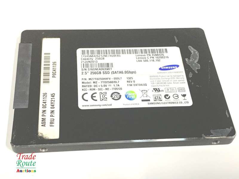 SAMSUNG 256GB SSD - Solid State Drive 2.5"