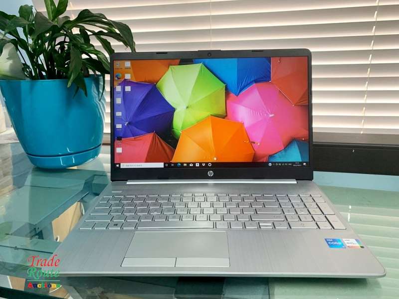 HP 15-dw3xxx 15.6" Laptop Intel i5 1135G7 11th Gen 2.4Ghz - 8GB RAM - 250GB SSD