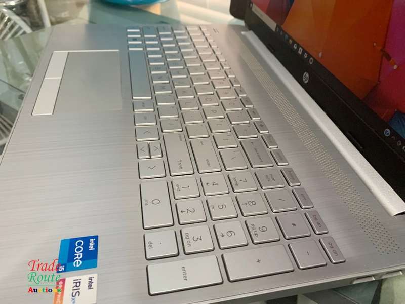 HP 15-dw3xxx 15.6" Laptop Intel i5 1135G7 11th Gen 2.4Ghz - 8GB RAM - 250GB SSD