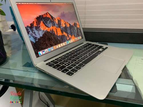 MacBook Air 13.3-inch | Core i5