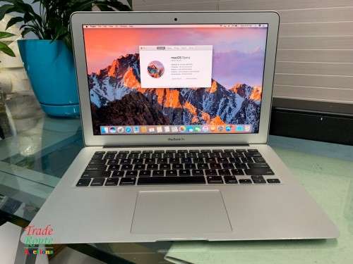 MacBook Air 13.3-inch | Core i5 1.8GHz | 4GB RAM | 128GB SSD DRIVE
