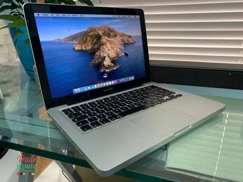MacBook Pro 13.3-inch | Core i5 2.5GHz | 8GB RAM | 500GB HDD | Apple Laptop Notebook