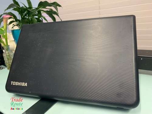 TOSHIBA SATELLITE C50D 15-INCH LAPTOP - 240GB SSD SOLID STATE DRIVE