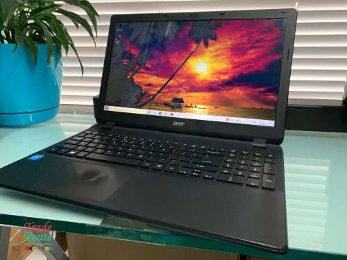 Acer Aspire ES 15 (MODEL ES1-512) 15.6inch Laptop