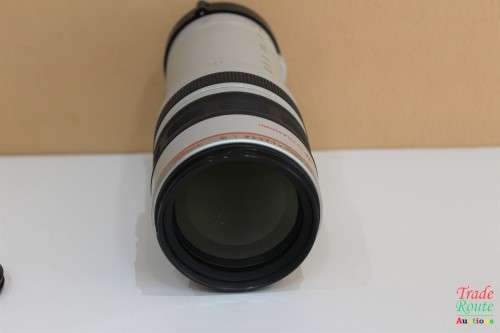 Canon EF 100-400mm f/4.5-5.6 L IS (IMAGE STABILIZER) USM Lens