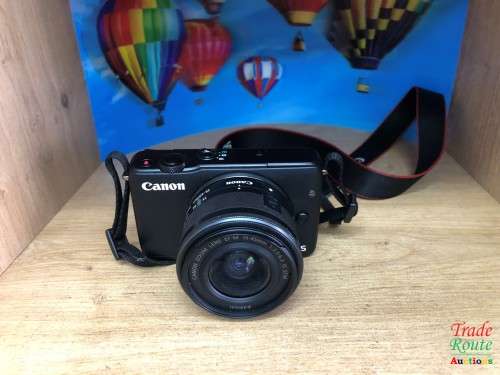 Canon EOS M10 Mirrorless Camera Kit with EF-M 15-45mm Image Stabilization STM Lens Kit
