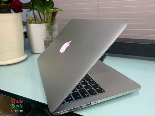 MacBook Pro 13.3-inch 2014 Retina | Core i5 2.6GHz | 8GB RAM | 256GB SSD