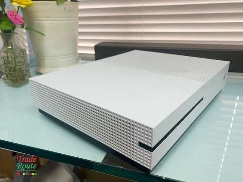 XBOX One S Console (WHITE) Model 1681 1TB [ NO CONTROLLER ]