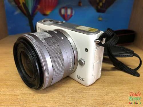 Canon EOS M10 Mirrorless Camera Kit with EF-M 15-45mm Image Stabilization STM Lens Kit (White)