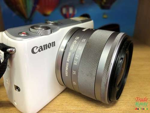 Canon EOS M10 Mirrorless Camera Kit with EF-M 15-45mm Image Stabilization STM Lens Kit (White)