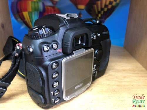 Nikon D200 PROFESSIONAL Digital SLR Camera Body ONLY