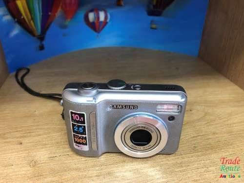 Samsung Digimax S1000 10MP Digital Camera - LCD HAS DAMAGES -   for Spares or Repair