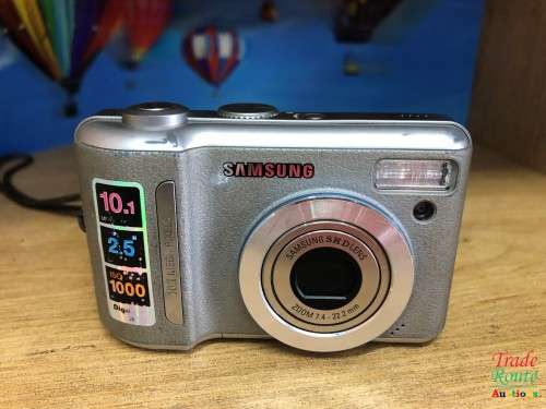 Samsung Digimax S1000 10MP Digital Camera - LCD HAS DAMAGES -   for Spares or Repair