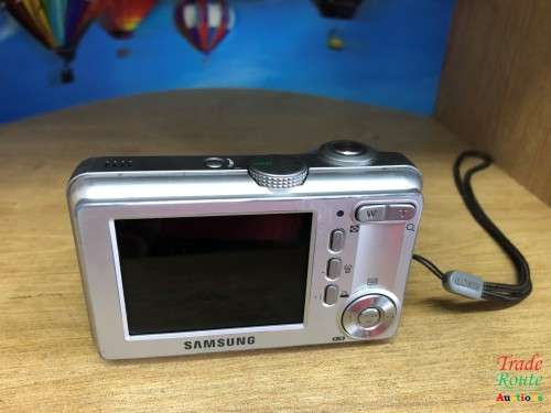 Samsung Digimax S1000 10MP Digital Camera - LCD HAS DAMAGES -   for Spares or Repair