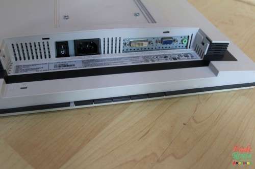 Fujitsu Siemens Computers LCD Color Monitor - D-80807