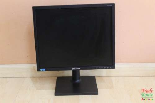Samsung S19C450BR LED 19` 1280x1024 VGA DVI-D Monitor