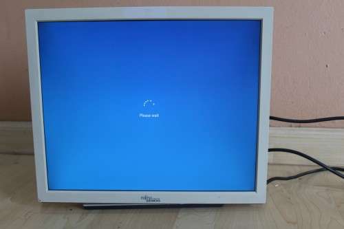 Fujitsu Siemens Computers LCD Color Monitor - D-80807