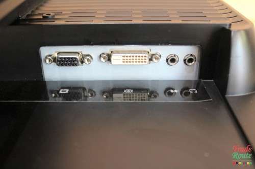 Hyundai U90D 19` LCD 1280x1024 TFT VGA DVI Monitor