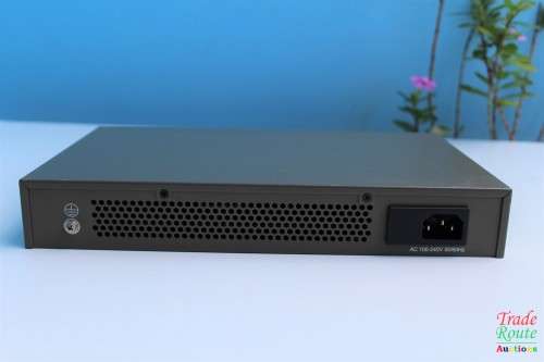 Tenda 16 Port GB Ethernet Switch - TEG1016D-16  [FOR SPARES OR REPAIR ]