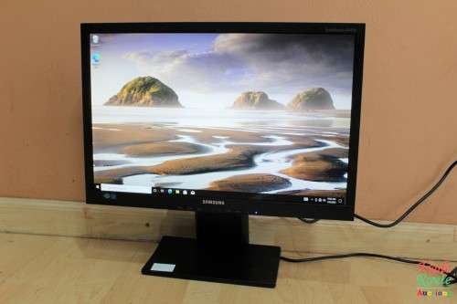 Samsung SyncMaster SA450 Series S22A450BW 22 inch LED Monitor  1680x1050 [VGA & DVI PORTS]