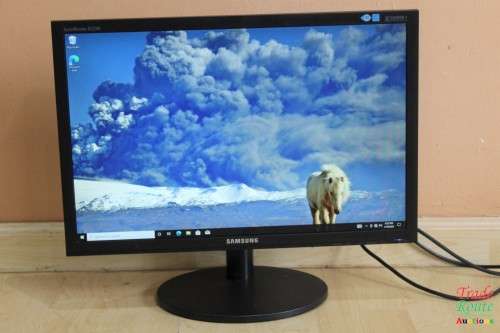 Samsung B2240EW computer monitor 55.9 cm 22 INCH1680 x 1050  [DVI & VGA PORTS]