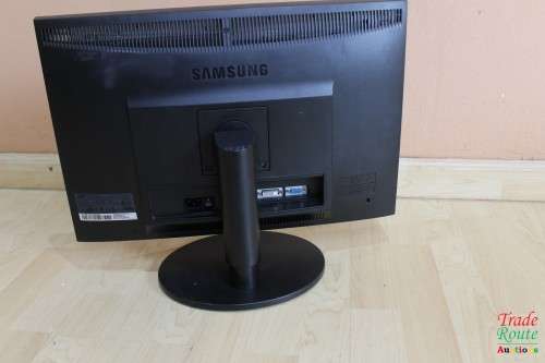 Samsung B2240EW computer monitor 55.9 cm 22 INCH1680 x 1050  [DVI & VGA PORTS]