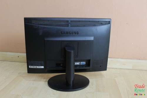 Samsung B2240EW computer monitor 55.9 cm 22 INCH1680 x 1050  [DVI & VGA PORTS]