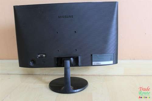Samsung S19F350HN 18.5` W-LED LED Monitor [ POWER ADAPTER NOT INCLUDED]