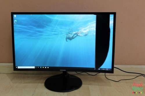 Samsung LC27F390FH 27` Full HD (1920x1080) 60Hz 4ms VA LED-Backlit Curved Desktop Monitor [DAMAGED]