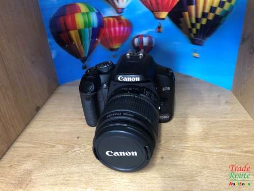 Canon EOS 450D DigitalSLR camera 12.2 Megapixels with Canon 18-55mm Lens Kit