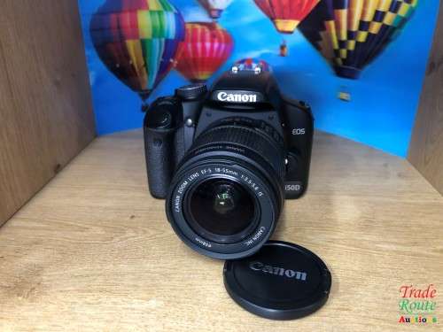 Canon EOS 450D DigitalSLR camera 12.2 Megapixels with Canon 18-55mm Lens Kit