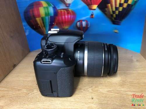 Canon EOS 450D DigitalSLR camera 12.2 Megapixels with Canon 18-55mm Lens Kit