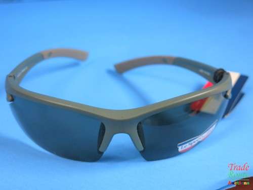Le Specs  Polarized Sunglass - IN GENERIC HARD CASE