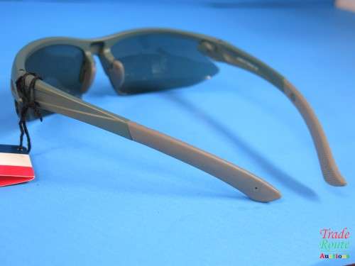 Le Specs  Polarized Sunglass - IN GENERIC HARD CASE