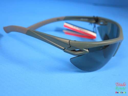 Le Specs  Polarized Sunglass - IN GENERIC HARD CASE