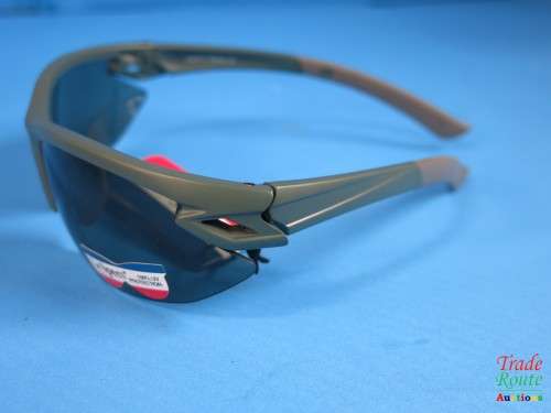 Le Specs  Polarized Sunglass - IN GENERIC HARD CASE