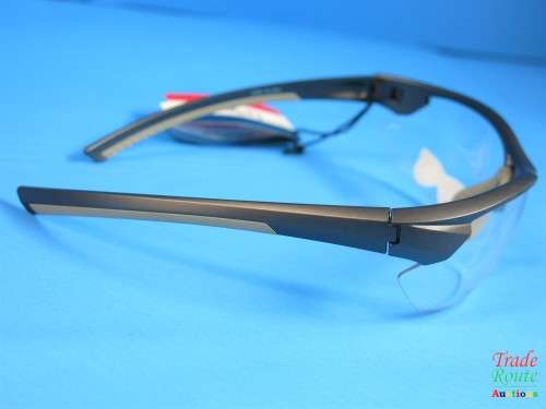 Le Specs  Polarized Sunglass - IN HARD CASE