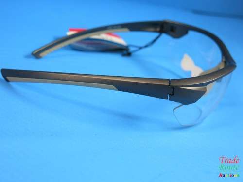 Le Specs  Polarized Sunglass - IN HARD CASE
