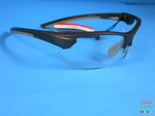 Le Specs  Polarized Sunglass - IN HARD CASE