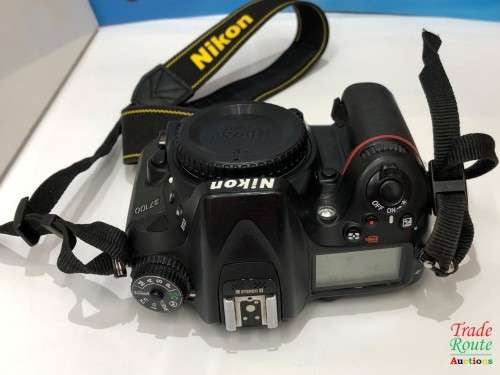 Nikon D7100 DSLR Camera (Body Only) 24.1 Megapixels - 51 Point AF Sensor