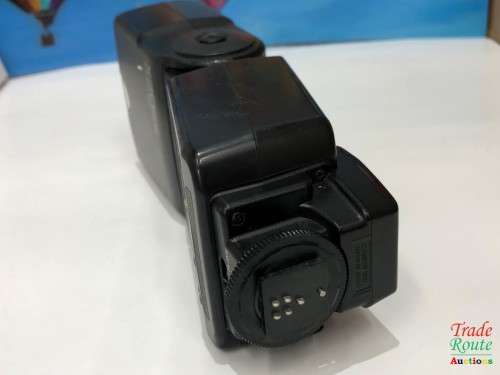 Canon 550EX Speedlite for Canon EOS DIGITAL SLR Cameras *** BARGAIN ** Fits all CANON DSLRs