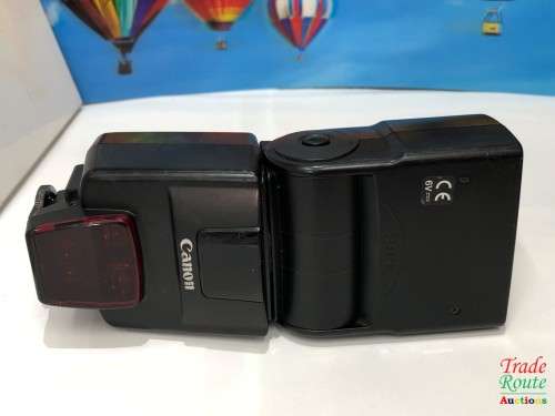 Canon 550EX Speedlite for Canon EOS DIGITAL SLR Cameras *** BARGAIN ** Fits all CANON DSLRs