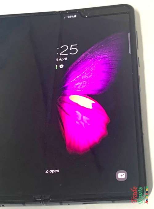 Samsung Galaxy Fold SM-F900F Smartphone - For Spares (or) Repairs