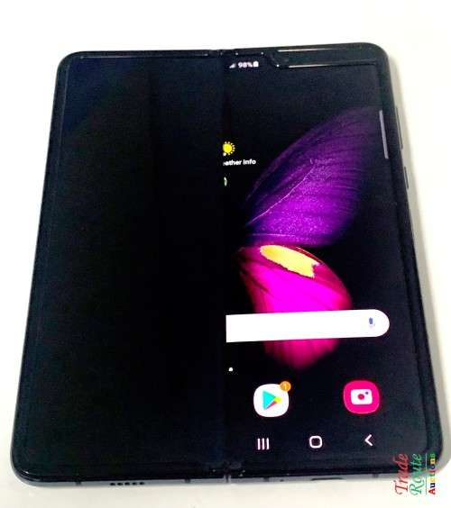 Samsung Galaxy Fold SM-F900F Smartphone - For Spares (or) Repairs