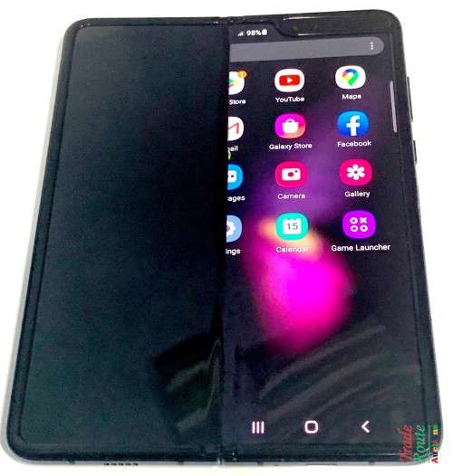 Samsung Galaxy Fold SM-F900F Smartphone - For Spares (or) Repairs