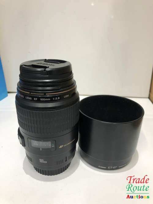 Canon EF 100mm f/2.8 USM Macro Lens